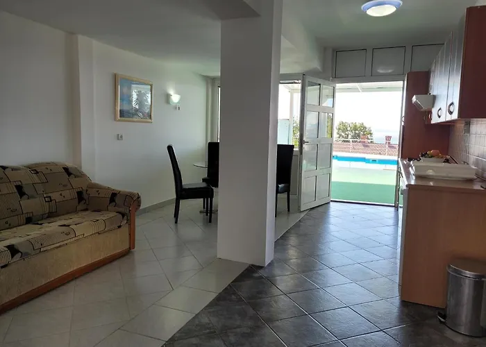 House Pool Dom wakacyjny Ičići