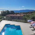 Feriehus House Pool Ičići