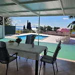 別荘 House Pool Ičići