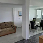 Feriehus House Pool *