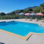 Feriehus House Pool
