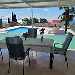 House Pool * Ičići