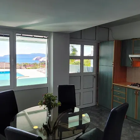 بيت للعطل House Pool *