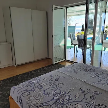 House Pool * Ičići