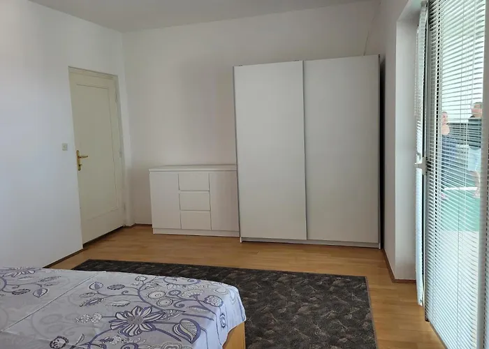 House Pool Vikendica