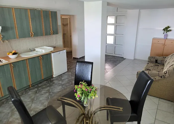 Vikendica House Pool Icici